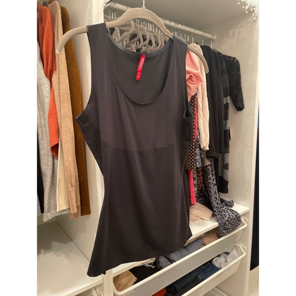 SPANX Black Tummy Light Compression Cami - Picture 3 of 9